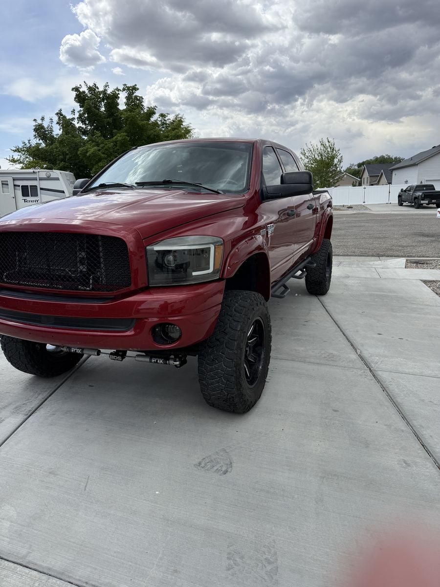 Ram 2500 Mega Cab Hemi