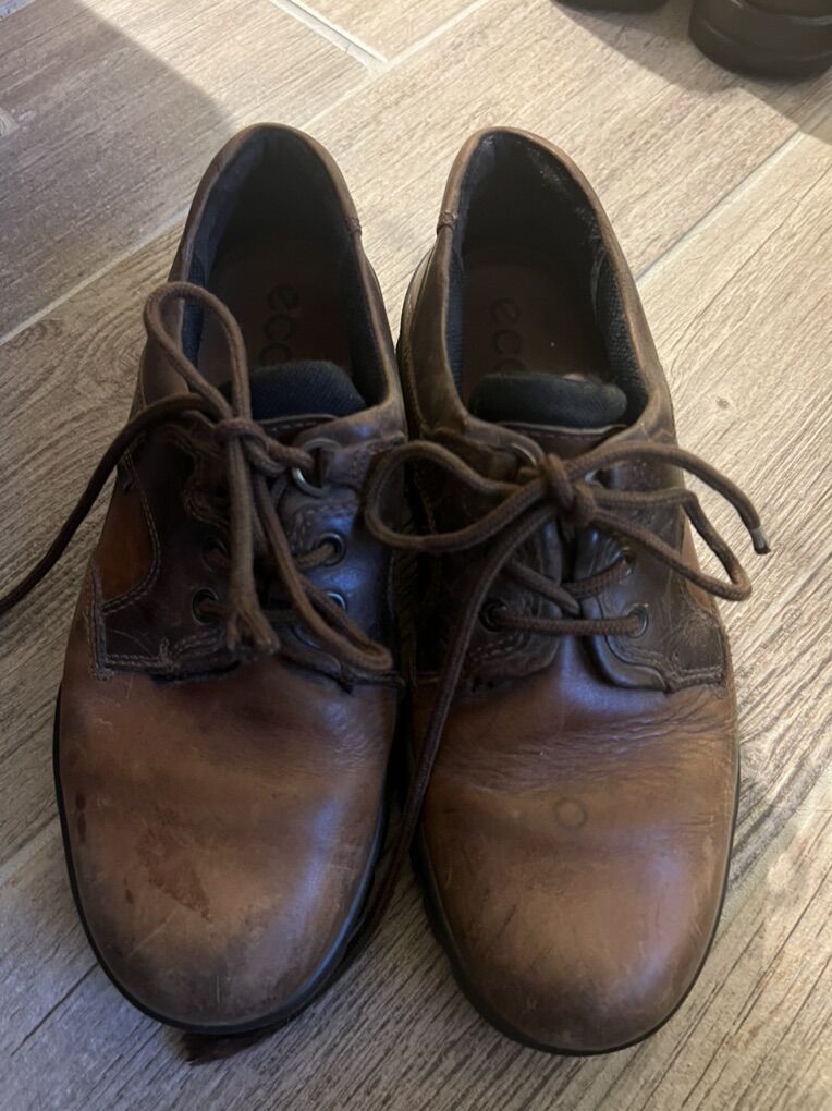 Ecco 41- 8.5.brown