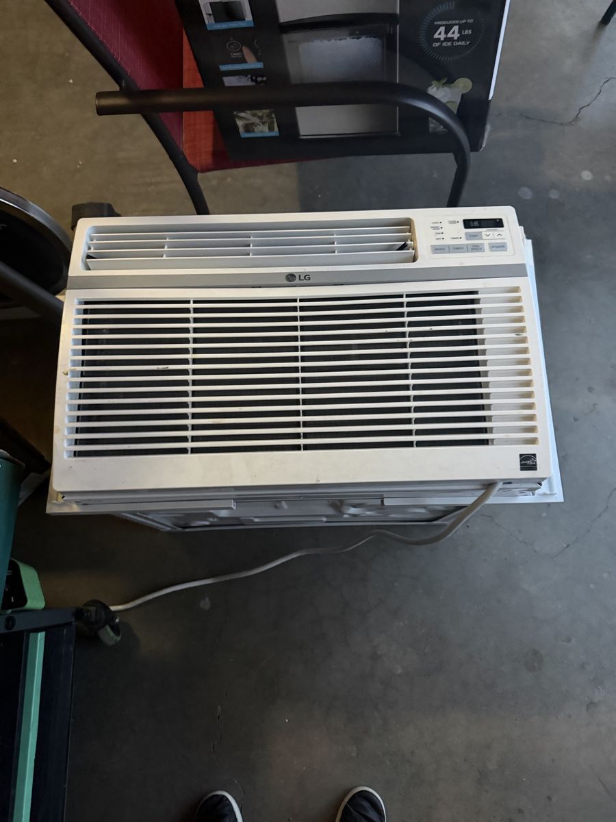 LG Window Air Conditioner Unit White