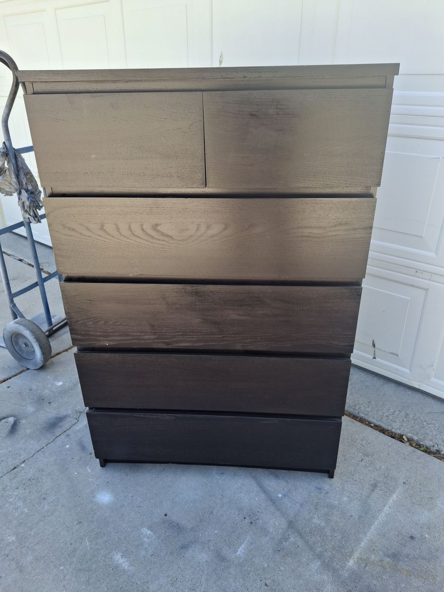 black 6 drawers dresser/vanissa