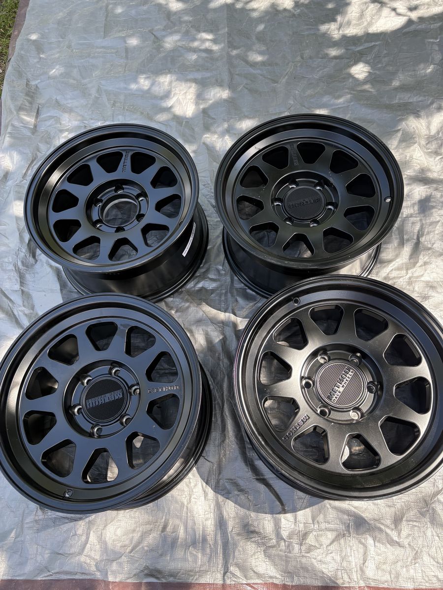 Method Race Wheels Model 316  size:  17x8.5 | 6x5.5 | 0/4.75"