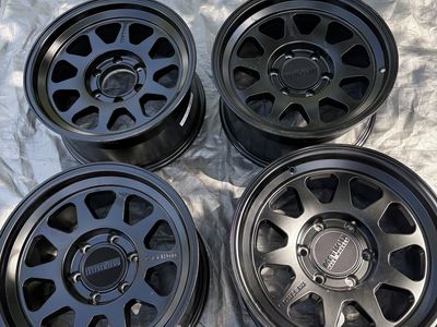 Method Race Wheels Model 316 size: 17x8.5 | 6x5.5 | 0/4.75"