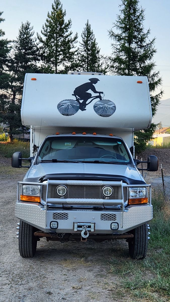 2003 Ford F-550 Crew Cab (77k Miles) + 2007 Lance 1131 Camper - Package