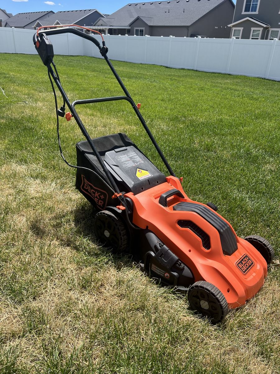 BLACK+DECKER Electric Mower Push Lawn Mower Corded 10-Amp 15-inch Deck