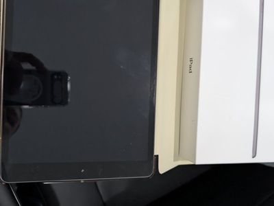 Apple iPad 7th gen wifi 32gb