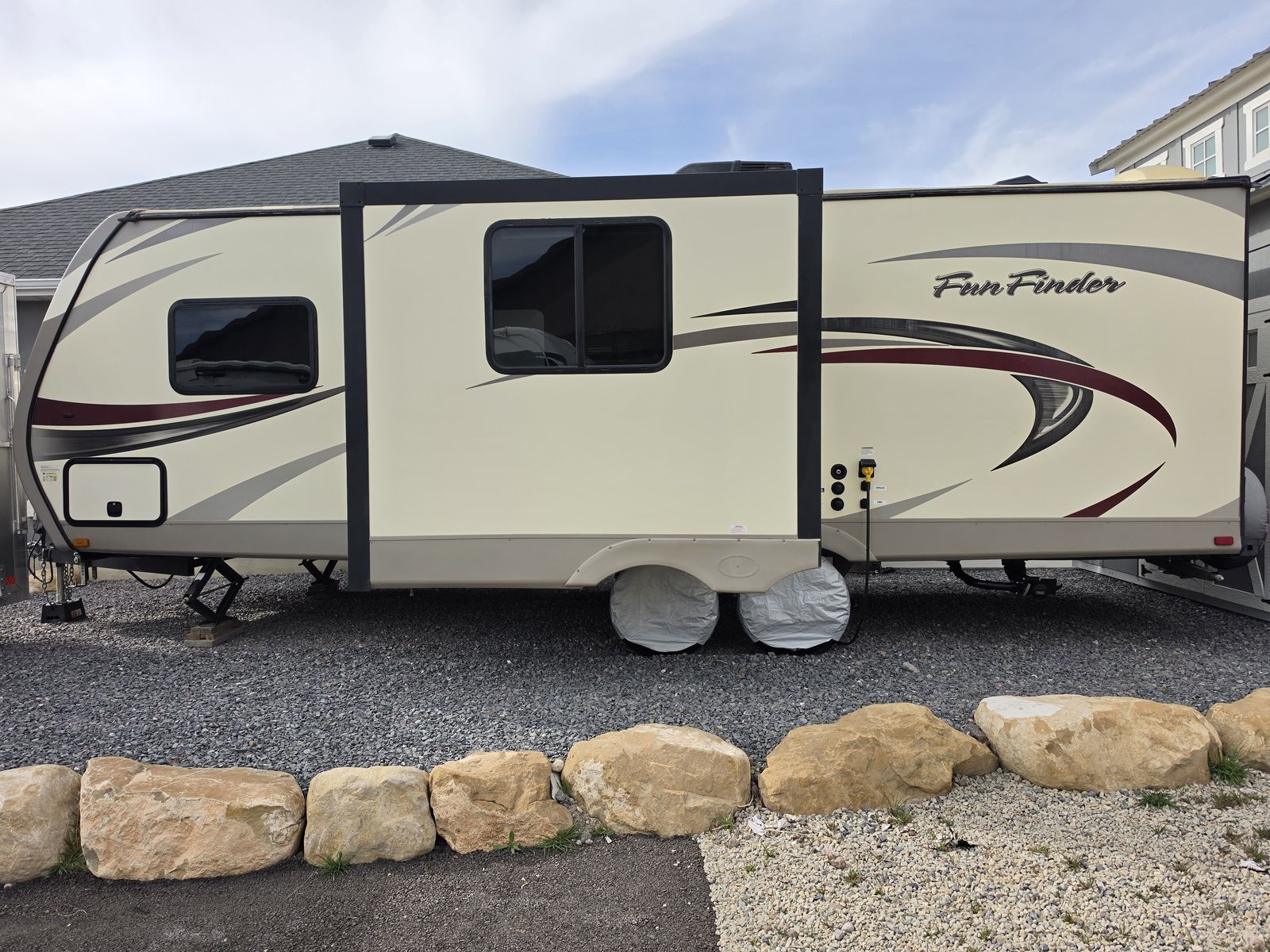 *** Cruiser Fun Finder Xtreme Lite Bunkhouse ***