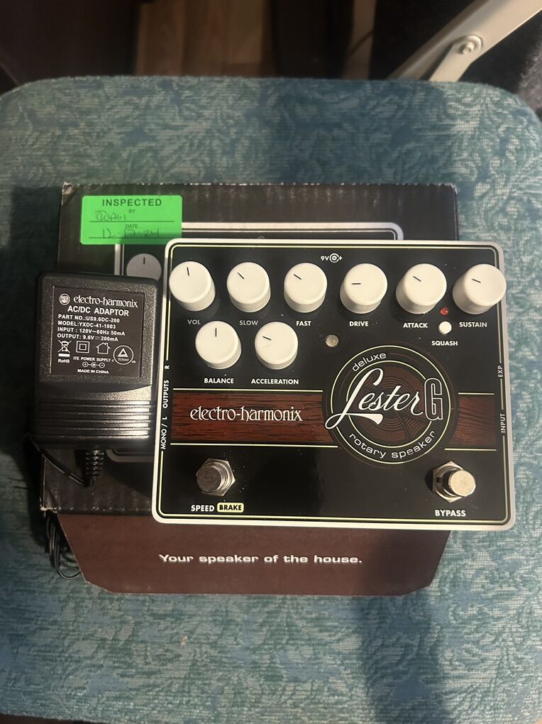 Electro-harmonix Lester G Rotary Speaker Pedal