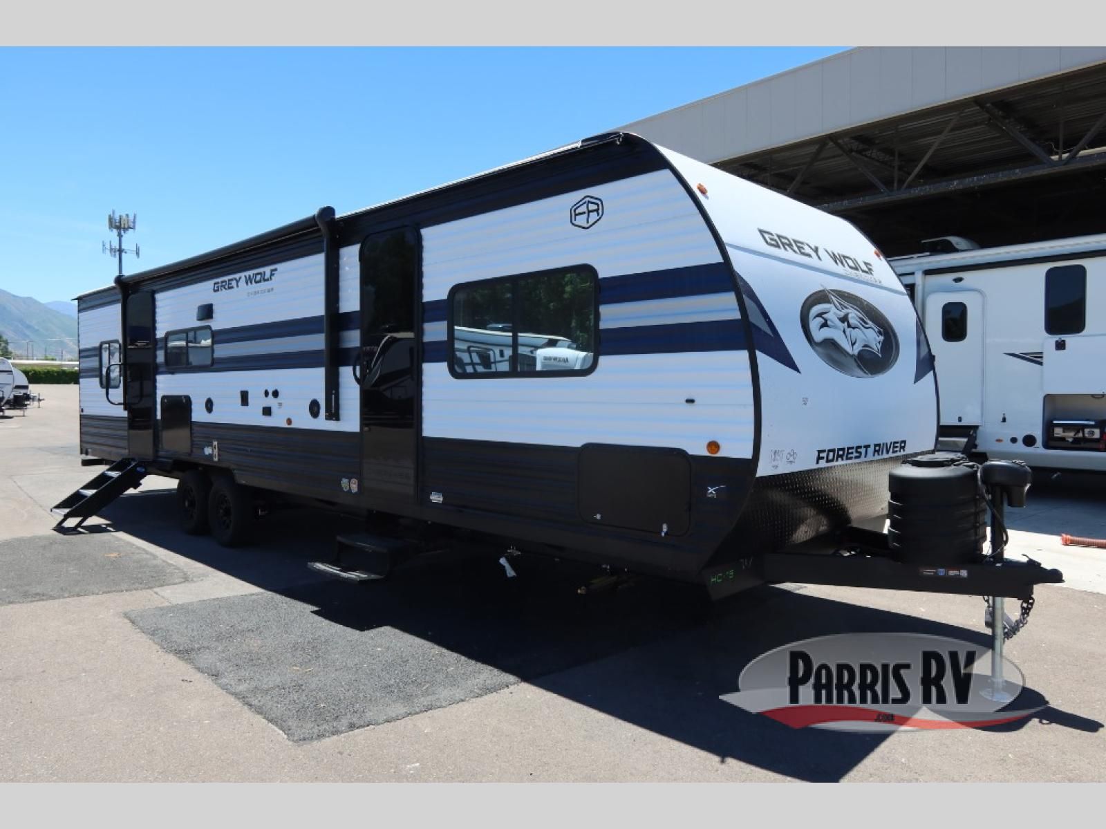 New 2027 Forest River RV Cherokee Grey Wolf 29QB