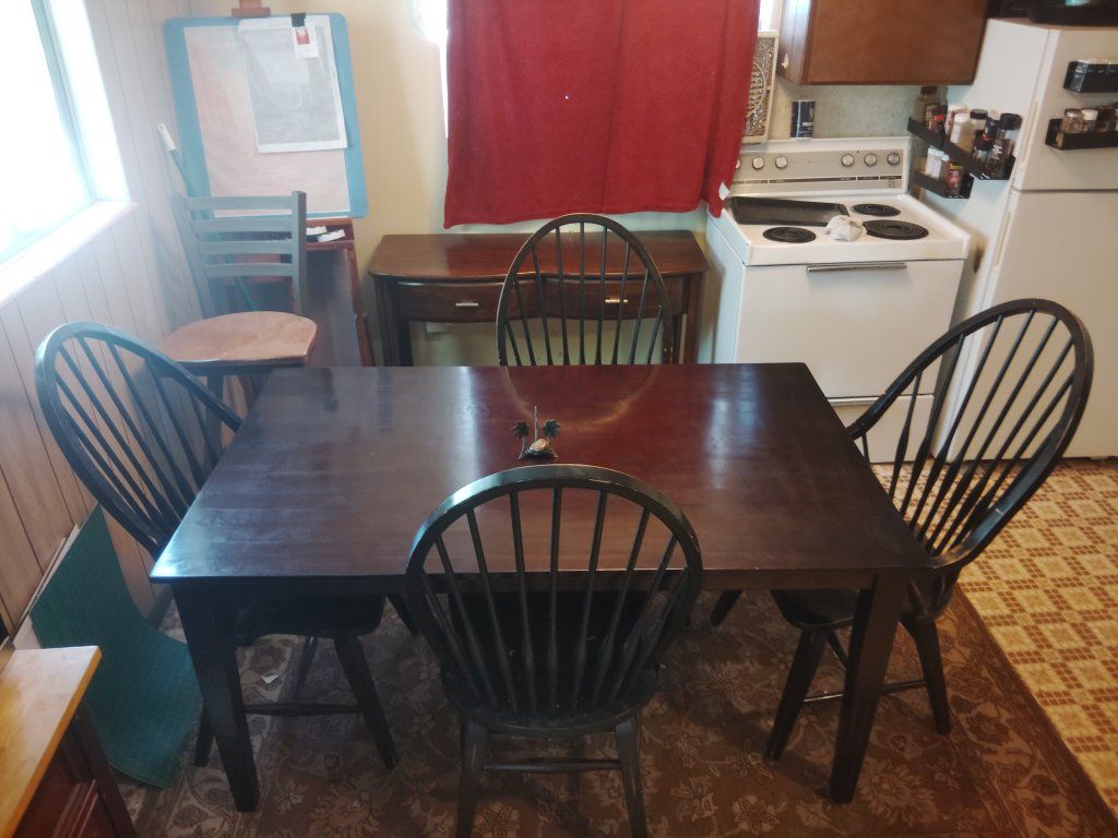 Kitchen Table and Chairs