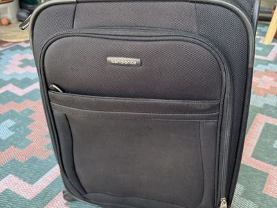 Samsonite 4 Spinner Carry On Black Luggage
