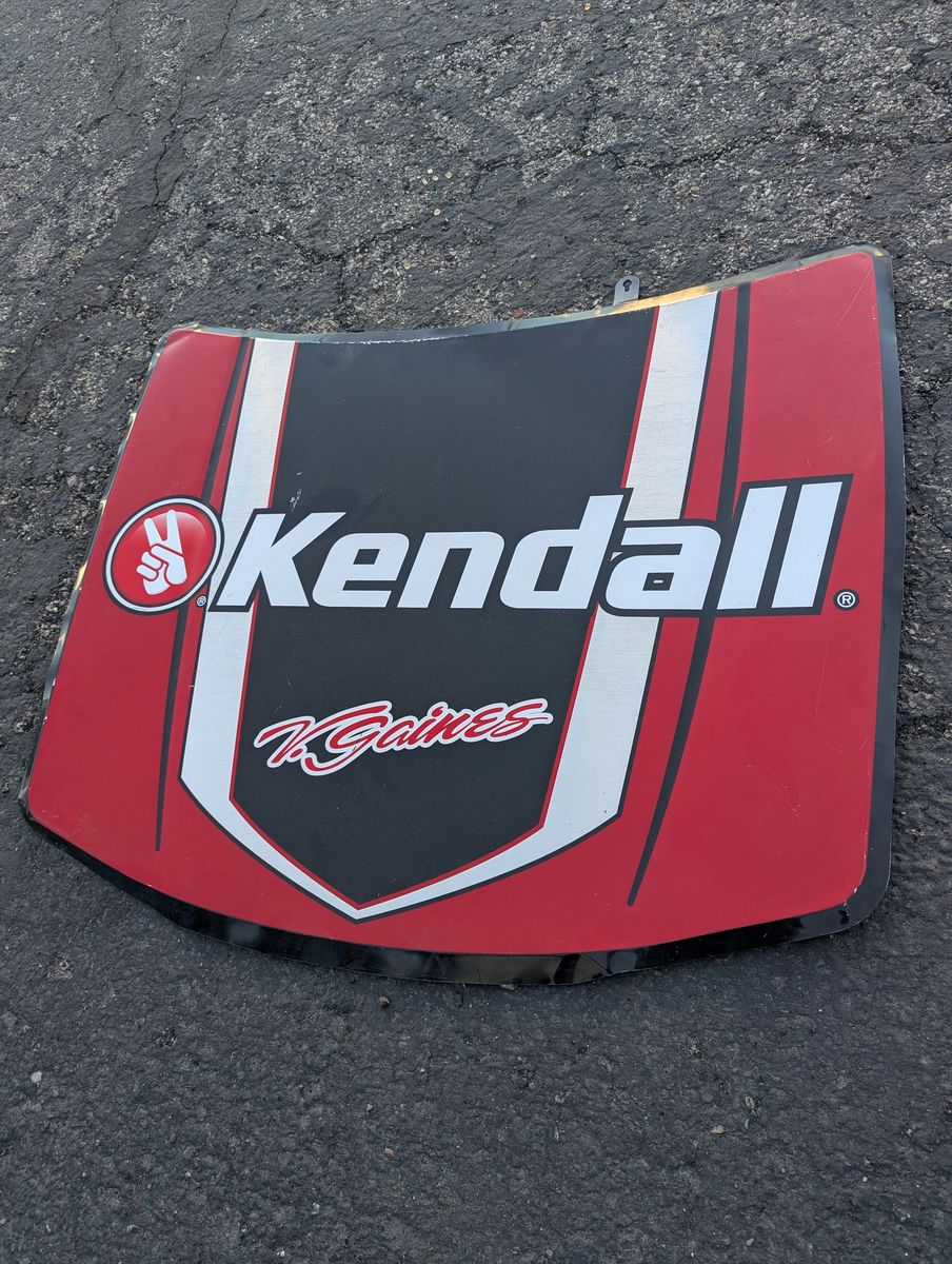 KENDALL RACING PANEL