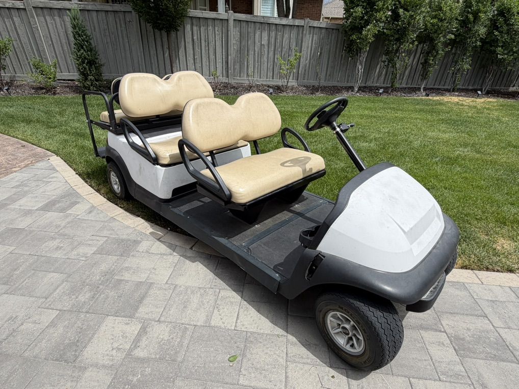 2013 6 Passanger Club Car President