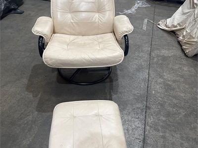 Vintage Chairworks Leather Lounge & Ottoman