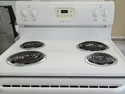 White Electric Stove~Works Great~90 Day Guarantee