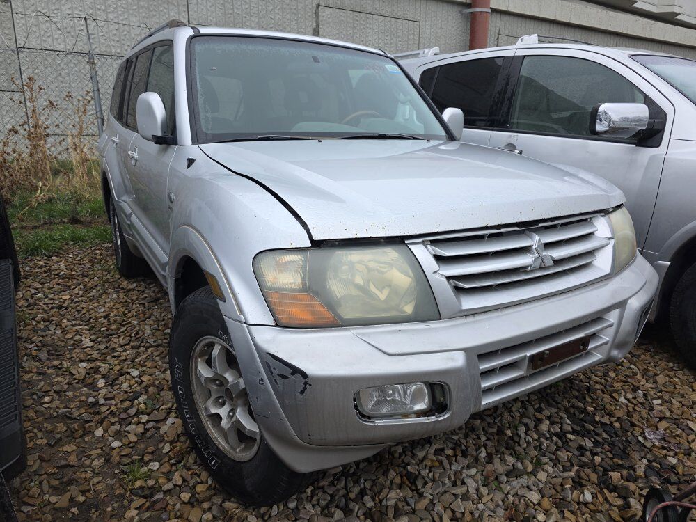 02 mitsubishi montero tow away