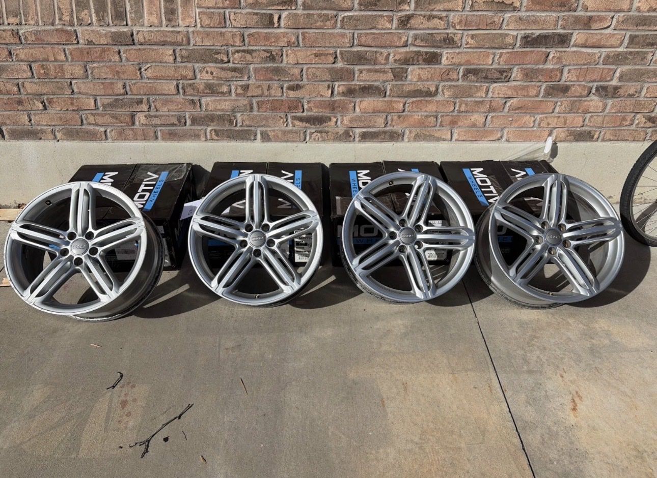 OEM 19 in Audi S4 Wheels