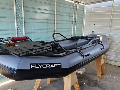 Flycraft stealth 2-man raft W/ Rack and Fly rod holder
