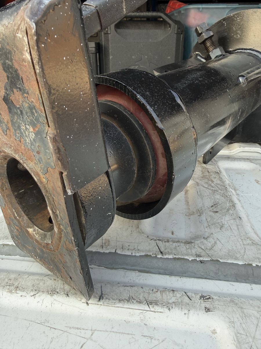 Main image 5