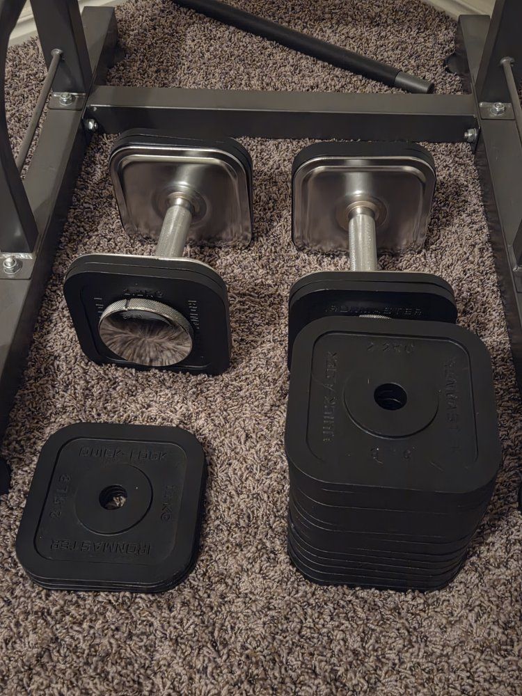 Ironmaster Quick-Lock Adjustable Dumbbell Set 75LB SET. 
5 10 15 20 25 30 35 40 45 50 55 60 65 70 75 INTERCHANGEABLE