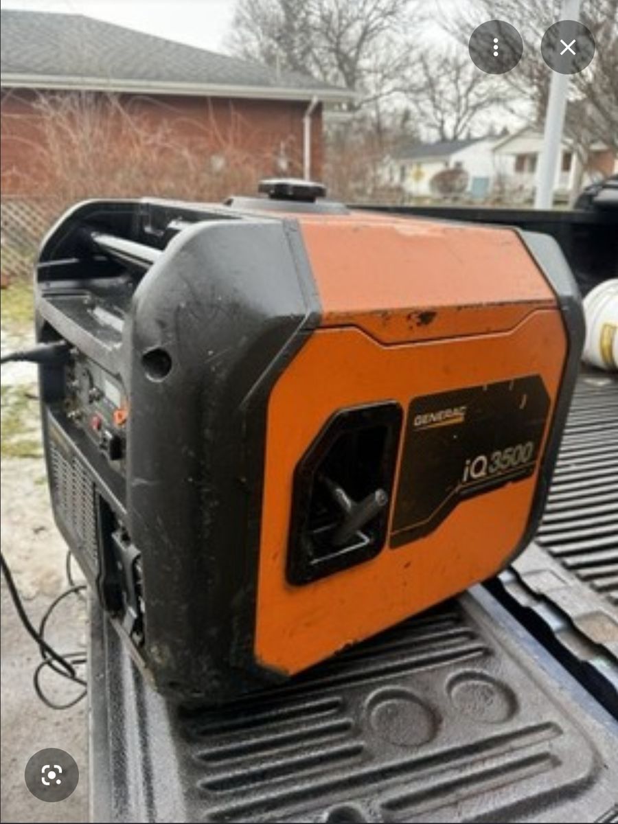 Generac iQ3500 Dual Fuel Portable Inverter Generator - Excellent Condition