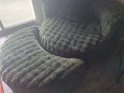 Cozy Green Shag Fabric Chair and Ottoman Set - Plush and Comfortable Seating