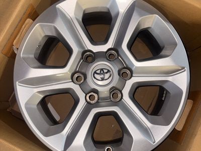 LIKE-NEW 2022 Toyota 4Runner SR5 Premium 17" Rims (Set of 4) + Spare & Lugs