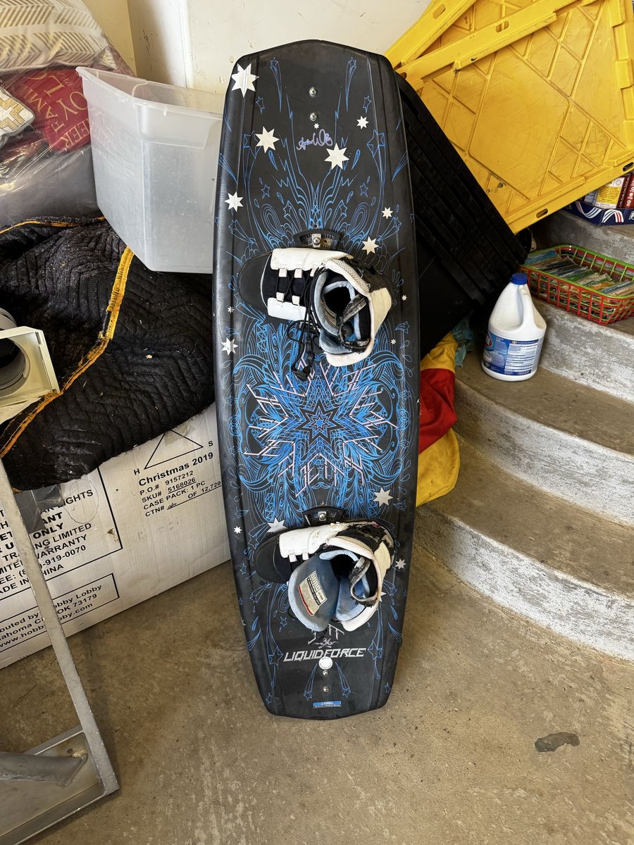 Liquid Force Maven Wakeboard with Bindings