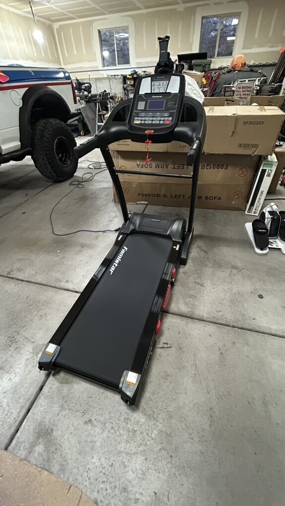 Famistar T532A Folding Treadmill
