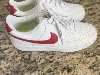 Nike White and Red Low Top Sneakers Women's Size 9.5