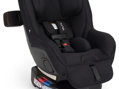 Nuna Rava Convertible Car Seat in Caviar - Infant & Toddler Safety Seat - Never in an Accident
