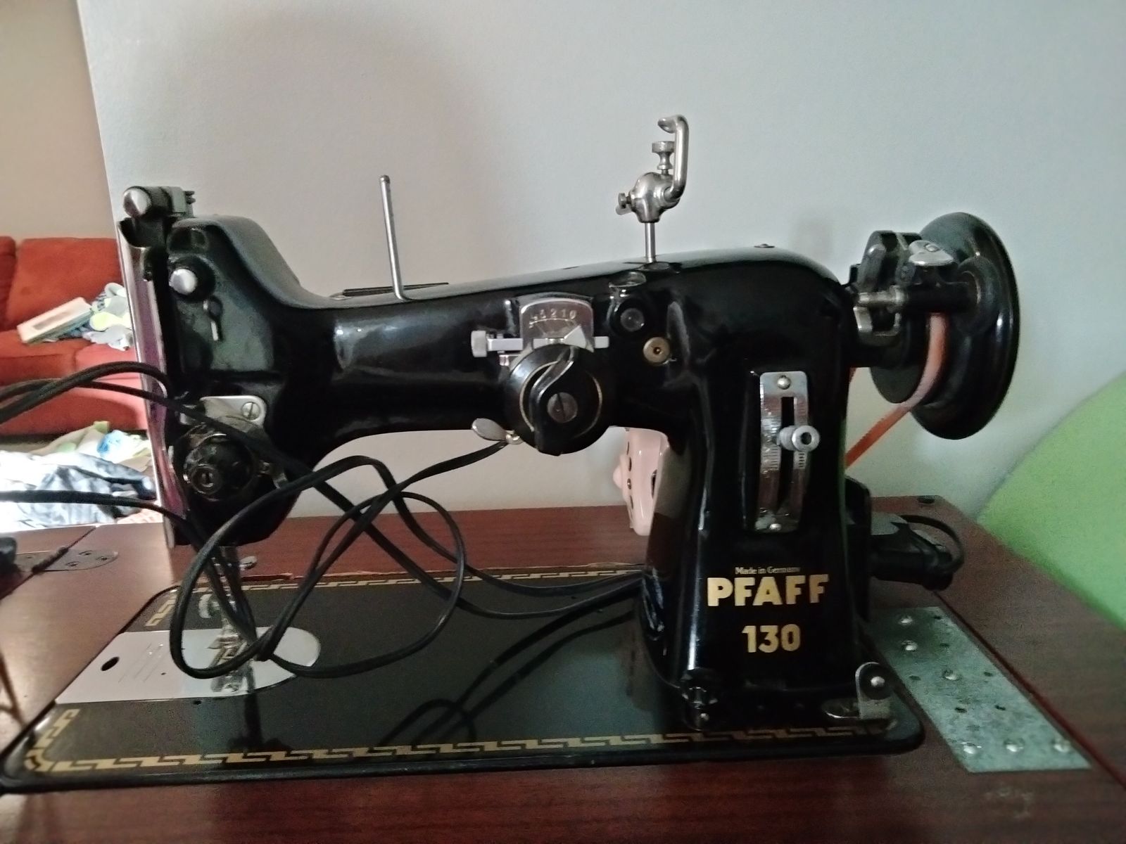 Antique Pfaff 130 German Sewing Machine