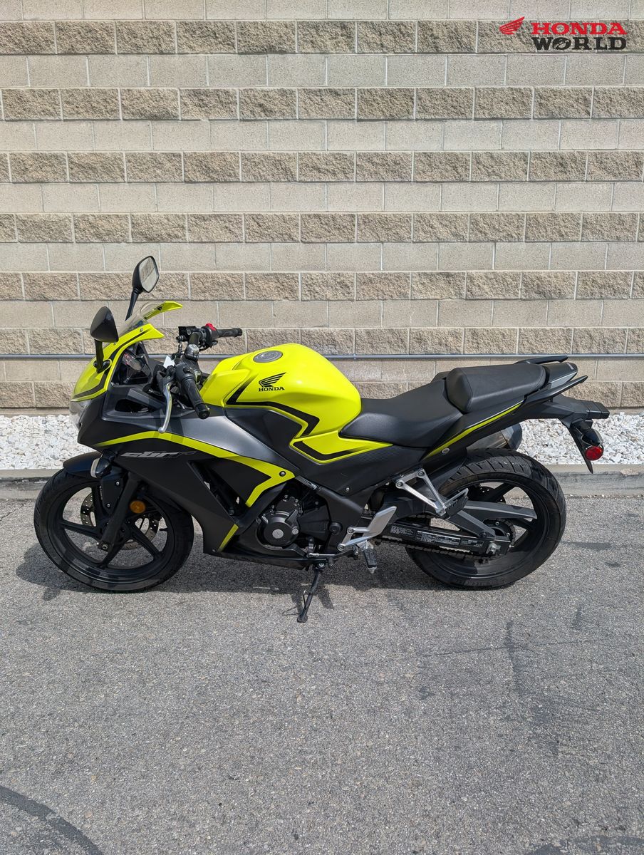 2016 Honda CBR300R