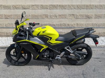 2016 Honda CBR300R