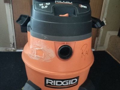 shop vacuum