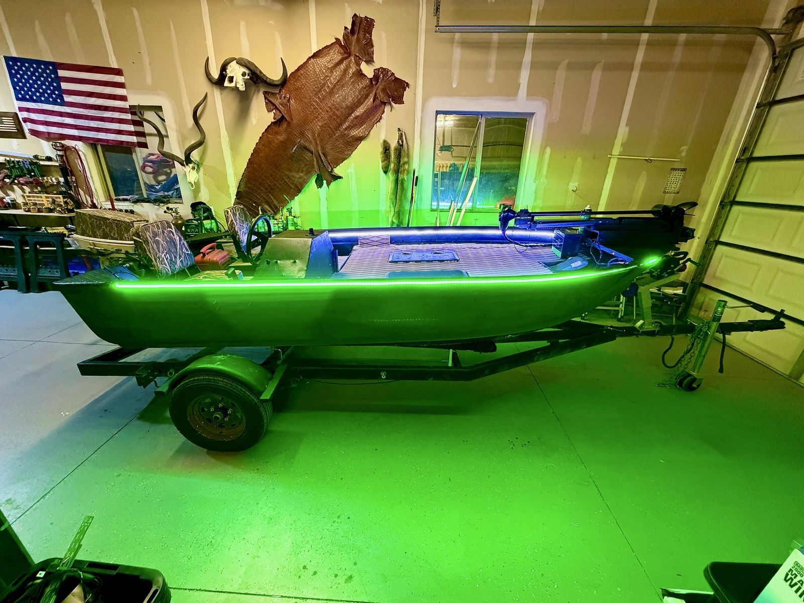 Custom glc Lowe v hull boat
