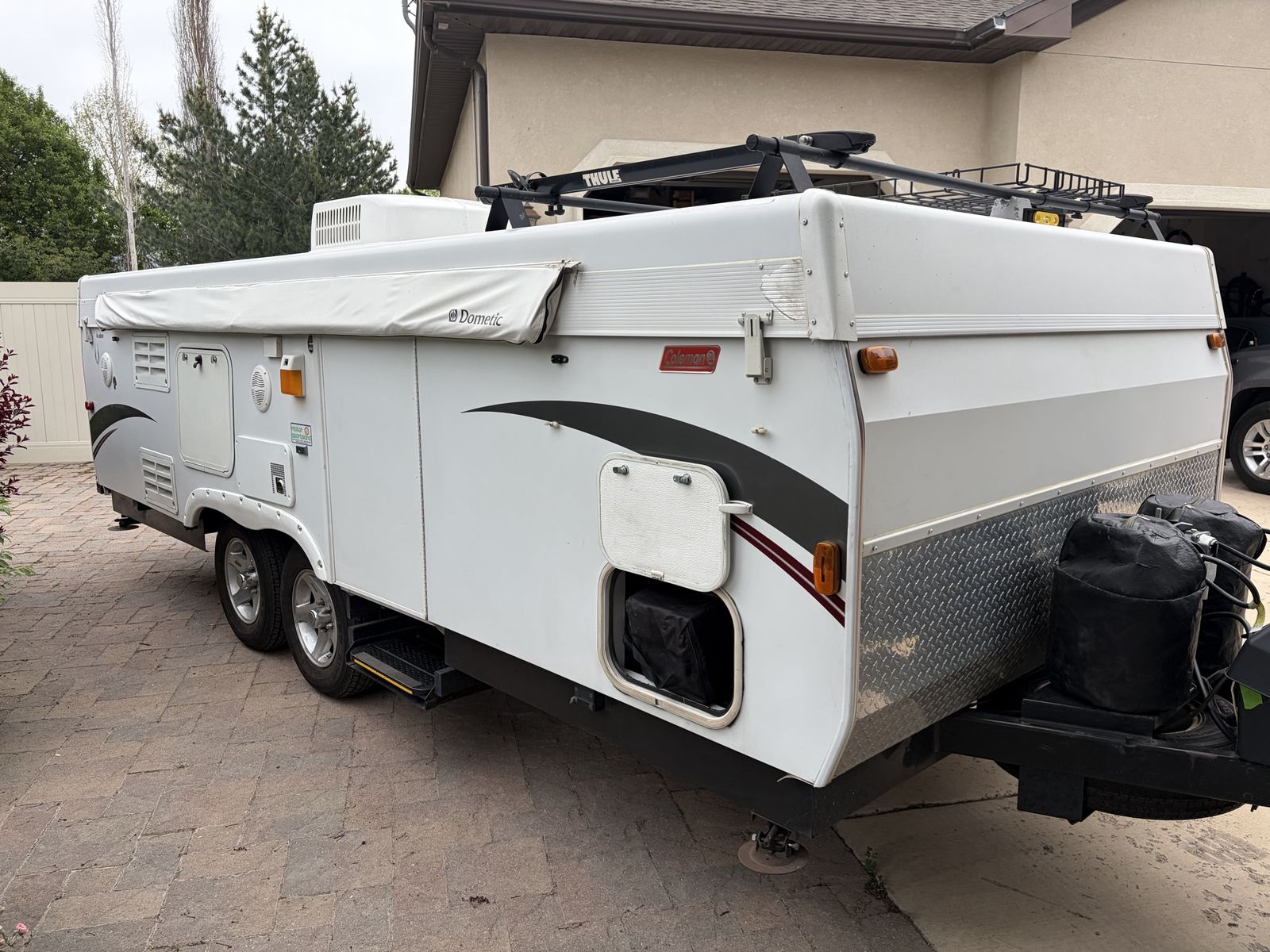 2010 Coleman Highlander Avalon Tent Trailer