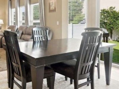 Great condition-Black Wood Dining Table with 6 Chairs - Extendable table piece Included!