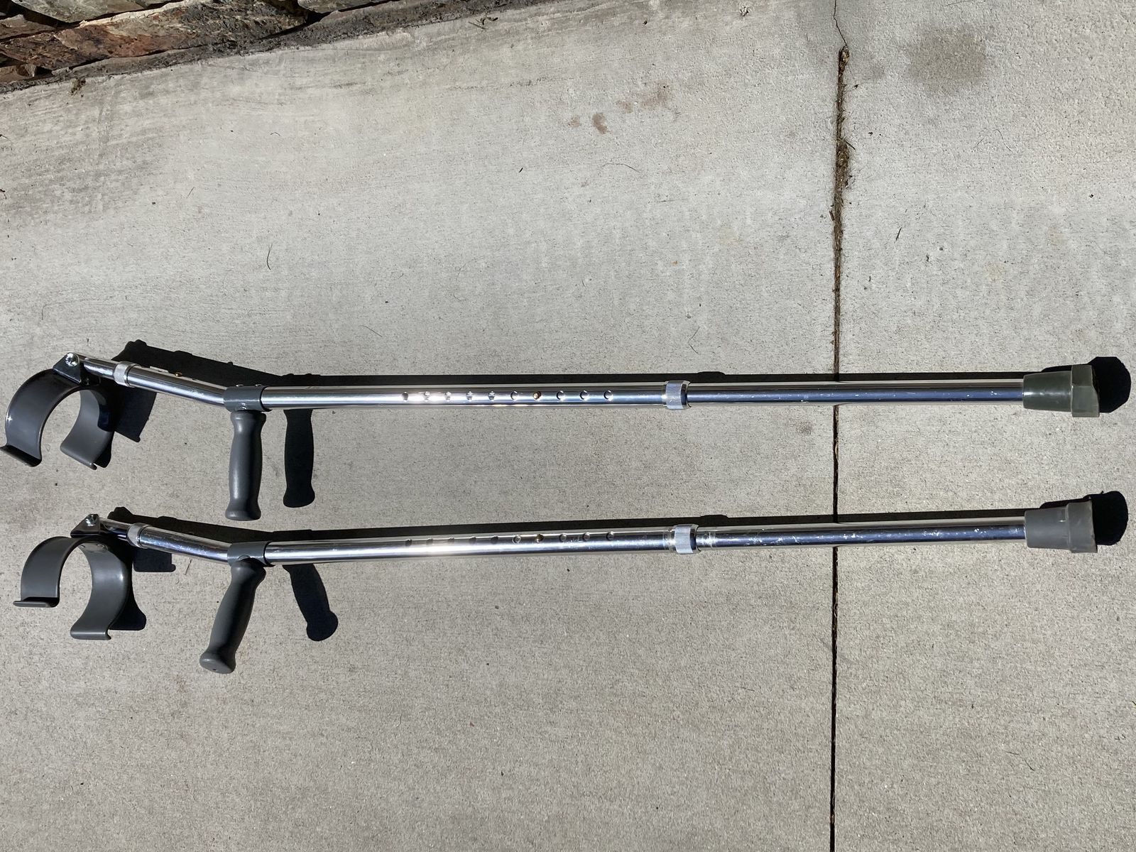 Heavy Duty Forearm Crutches by Guardian