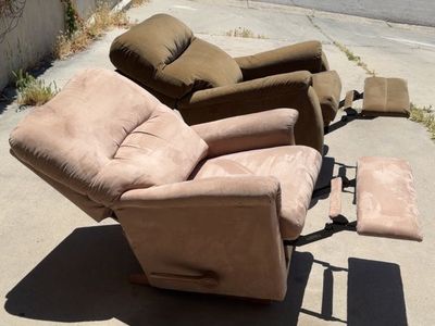 La-Z-Boy recliner chair clean 🧼 FLASH SALE TODAY