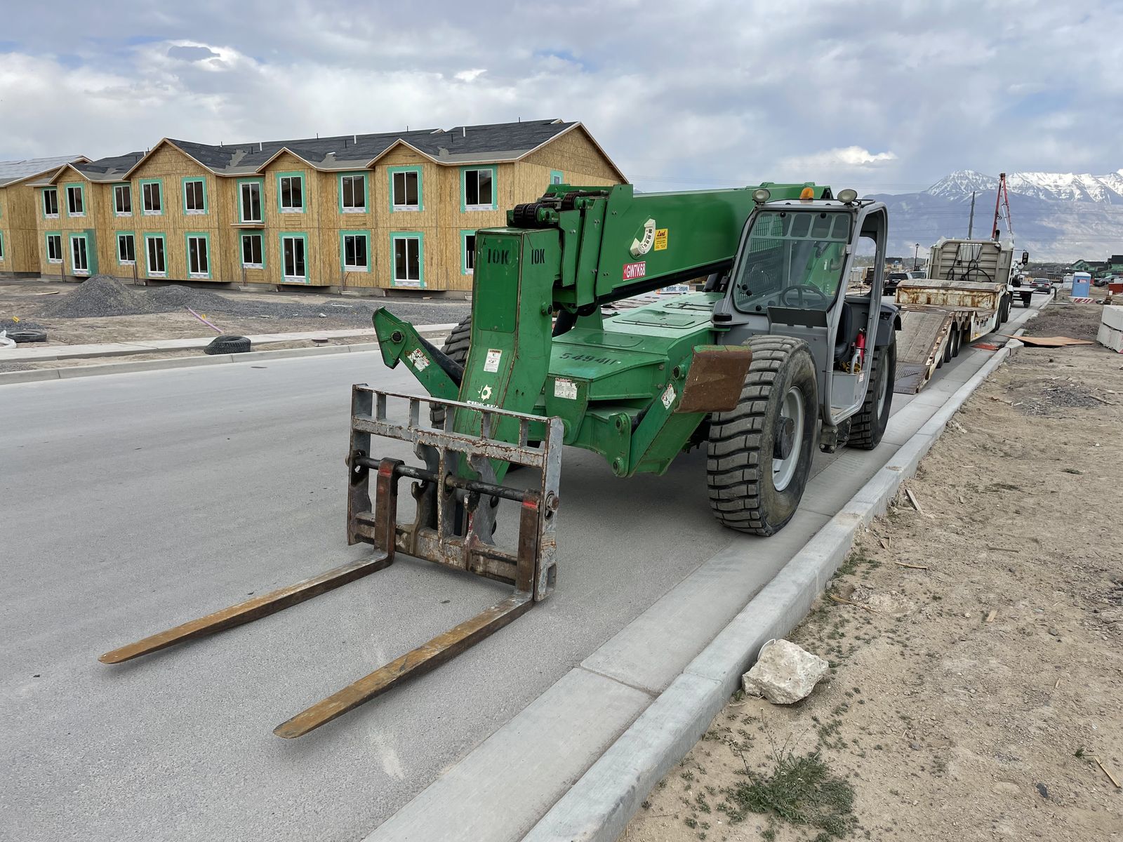 10K Reach Telehandler Forklift For Rent!