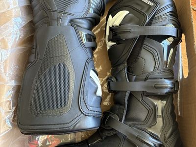 Youth Alpinestars Tech 3 Size 6