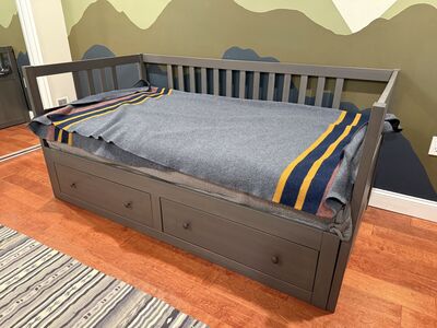 IKEA Daybed (Couch/King Size Bed)