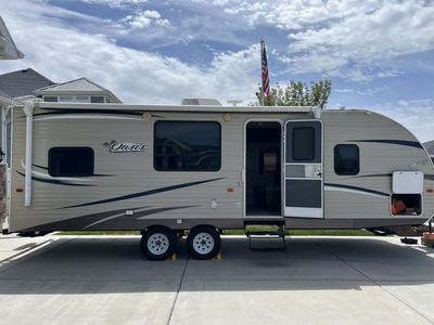 26BH Shasta Oasis Travel Trailer – Family-Ready & Adventure Approved