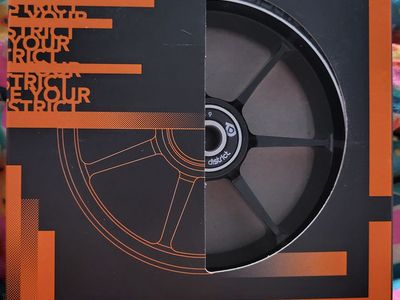 District 120x28mm Dual Width Core Scooter Wheel Black/Grey