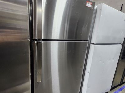 GE Top-Freezer Refrigerator in Stainless Steel