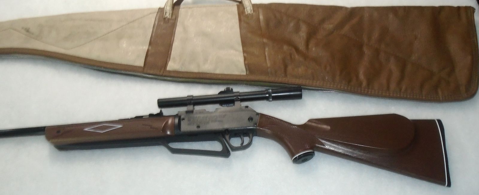 Daisy Powerline 880 Multi-Pump Pneumatic Rifle with Scope .177 Cal BB/Pellet + soft leather case