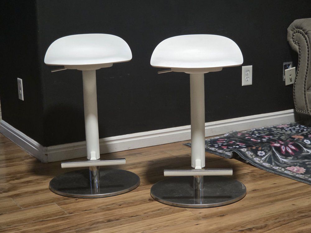 Set of 2 White Adjustable Swivel Bar Stools with Footrests - Modern Kitchen Island Seating