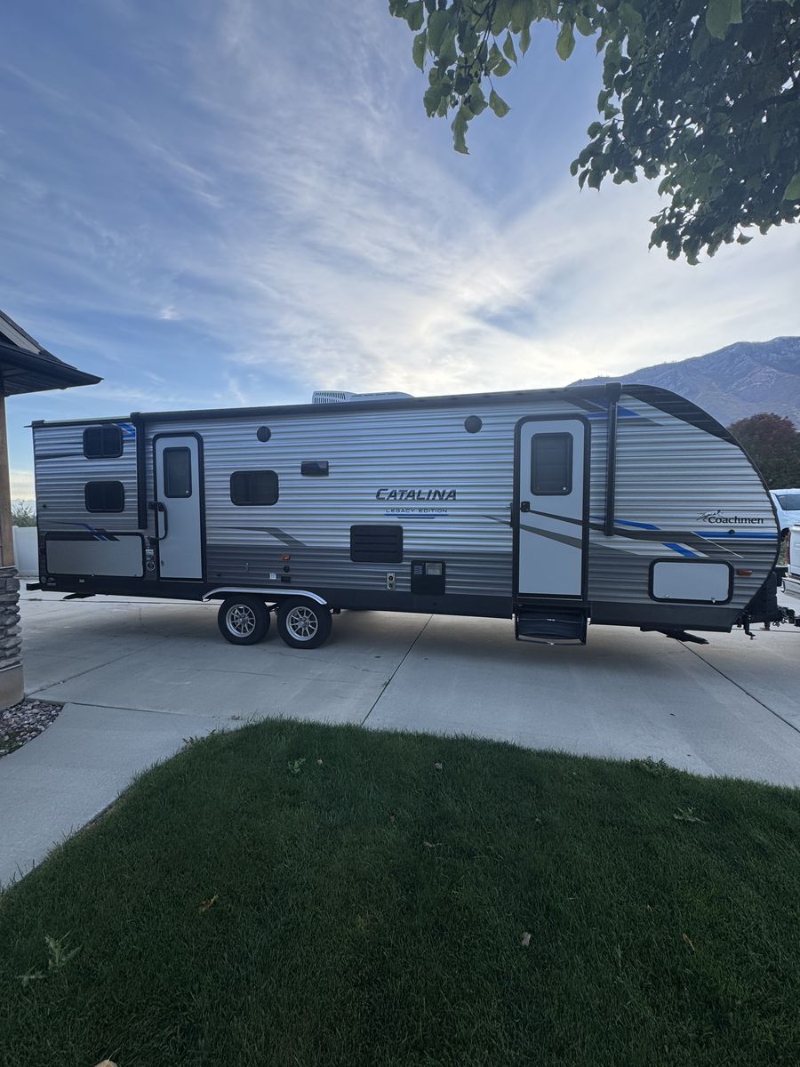 2021 Catalina Legacy 263bhsck