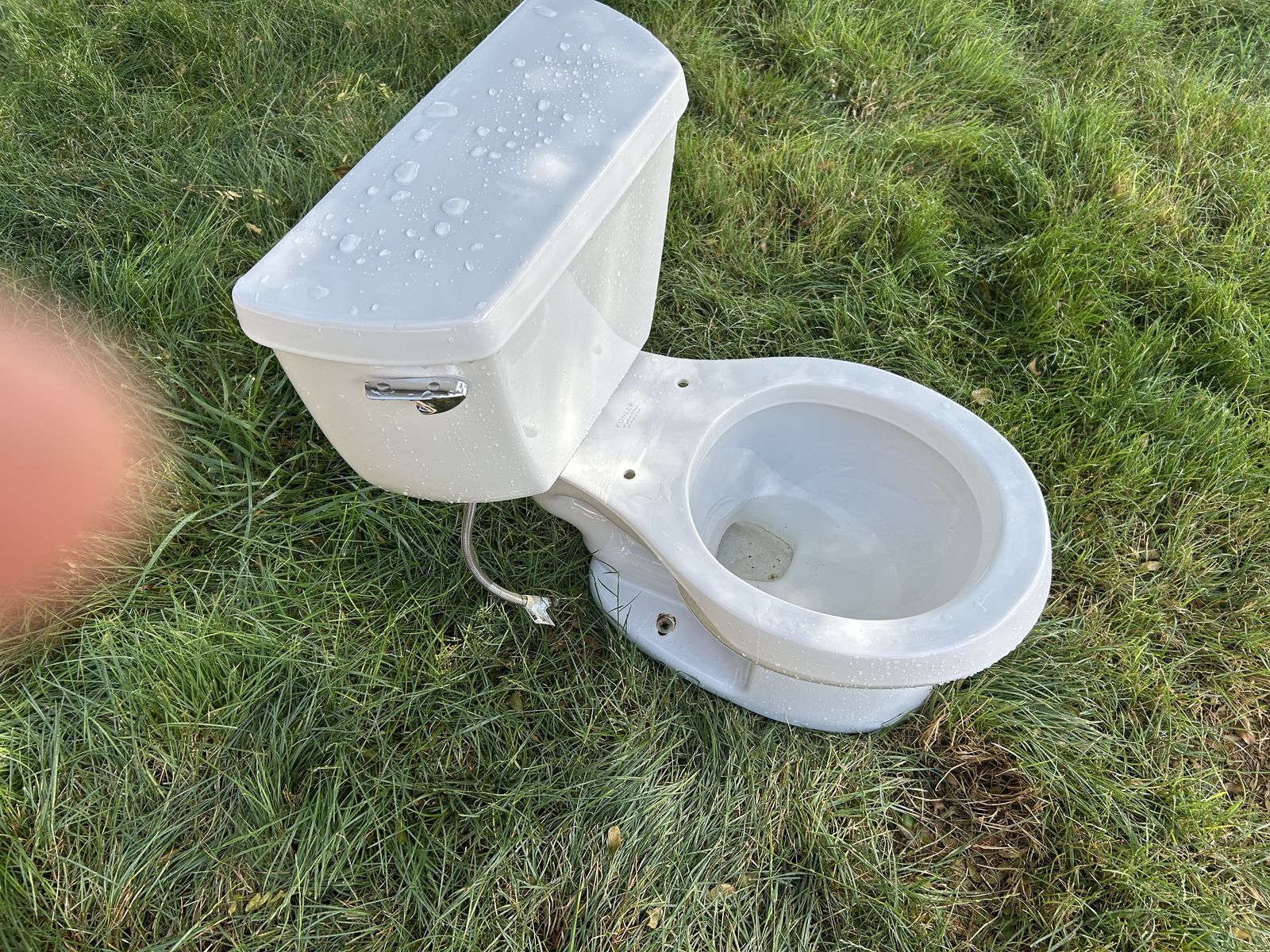 Kohler White Two-Piece Toilet with Tank and Bowl