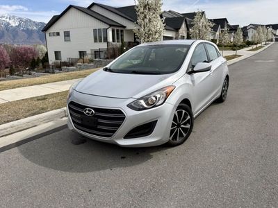 2017 HYUNDAI ELANTRA
